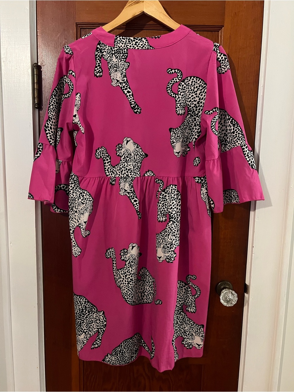 Boutique Pink Leopard Print Tiered Dress Size Medium Bell Sleeve - Picture 6 of 6